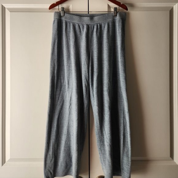 Barefoot Dreams Crop Pants - Picture 2 of 5